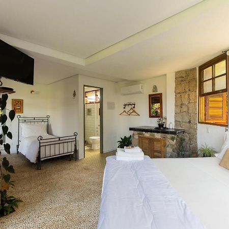 Feiticeira Guesthouse Ilhabela Eksteriør billede